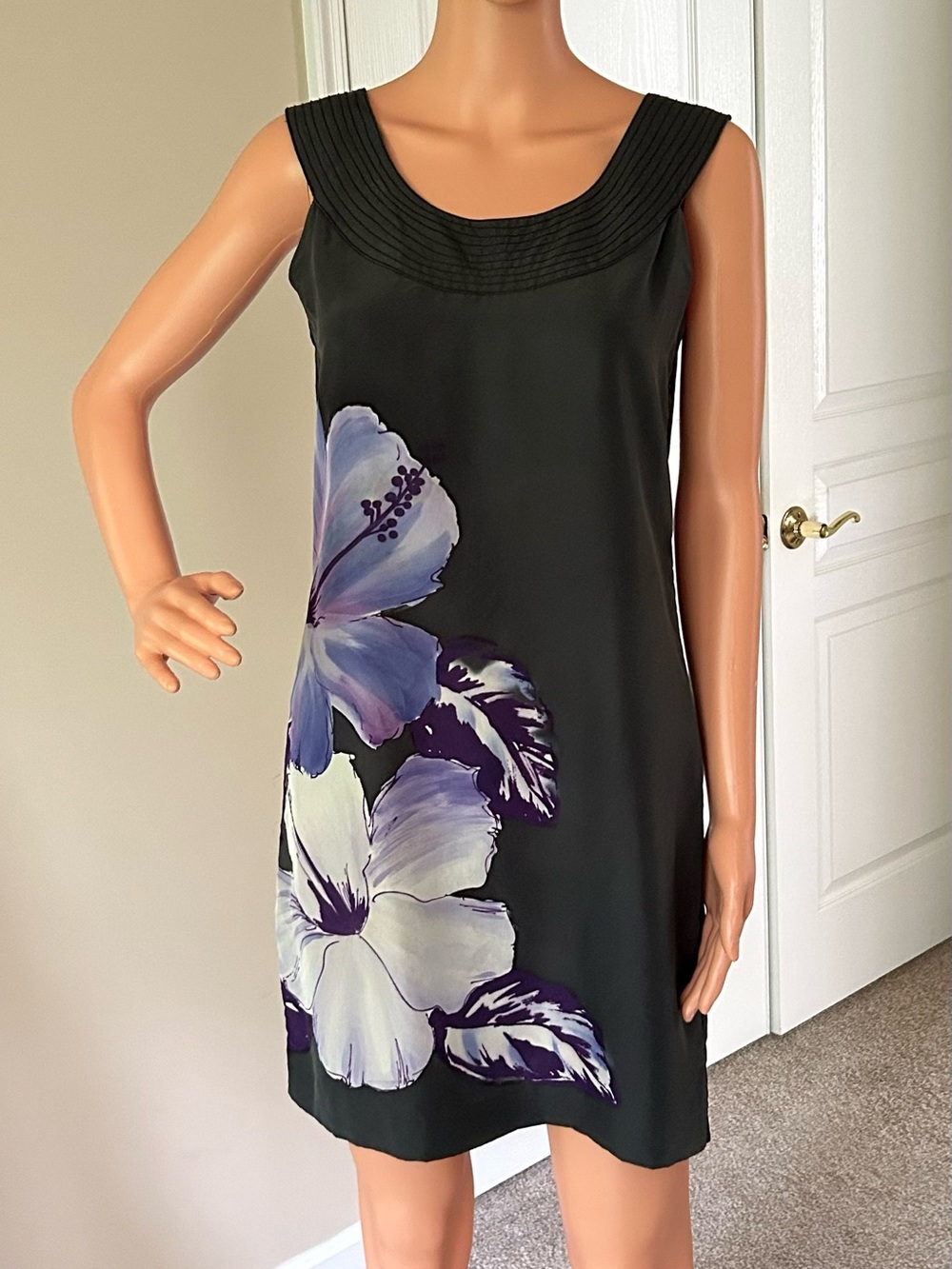 Tori Richard Black Sleeveless dress with Stitched Scoop Neck